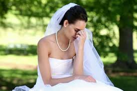 elegant white tablecloths on banquet tables with dried floral centerpieces enhance site plan event planning ambiance